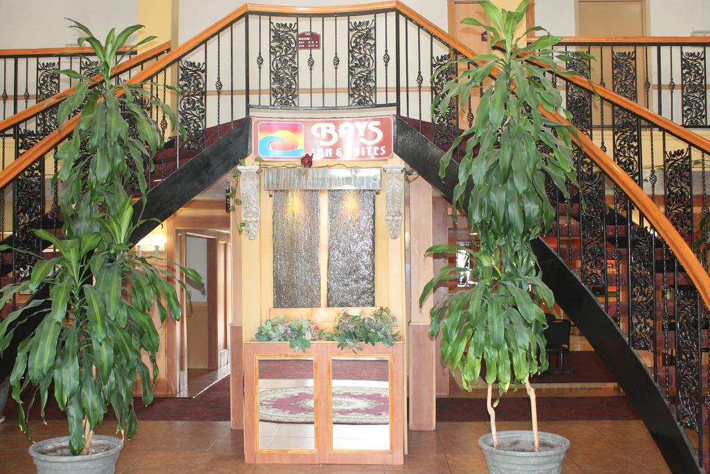 Bays Inn And Suites Бейтаун Экстерьер фото